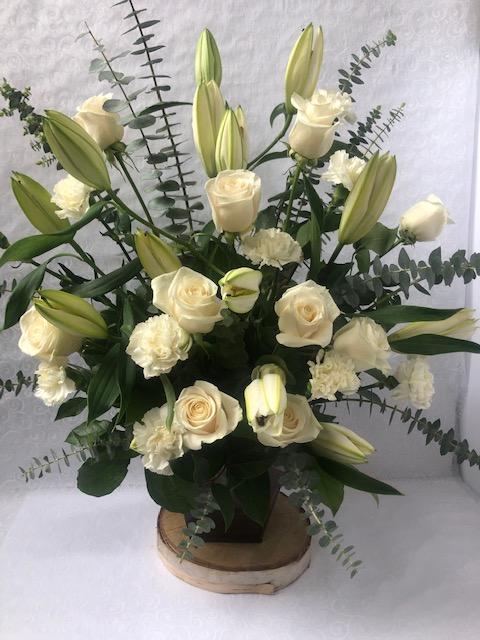 Flower Bouquet VS 16 at Gilchrist Florist